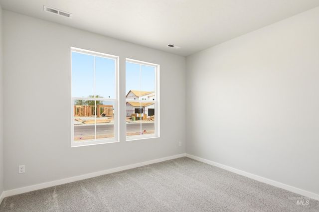3849 E White Plains St, Nampa, ID 83686