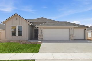 3849 E White Plains St, Nampa, ID 83686