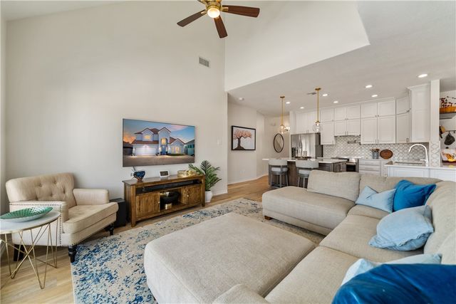 15354 Sabre Dr, Corpus Christi, TX 78418