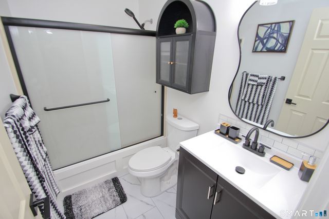 1 Concorde Way B3, Windsor Locks, CT 06096