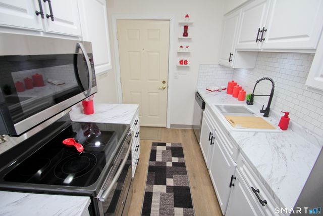 1 Concorde Way B3, Windsor Locks, CT 06096