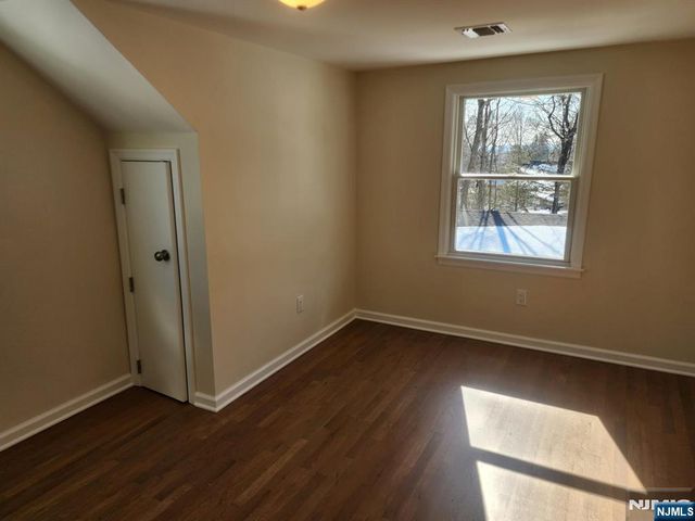 28 School Street, North Haledon, NJ 07508