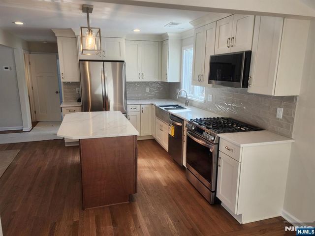 28 School Street, North Haledon, NJ 07508