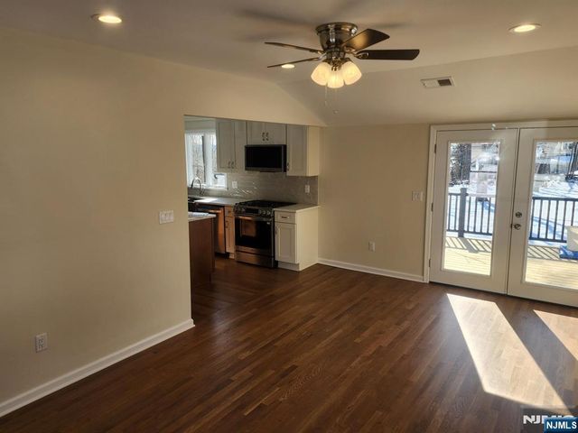 28 School Street, North Haledon, NJ 07508