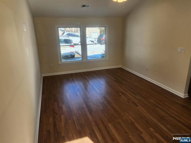 28 School Street, North Haledon, NJ 07508