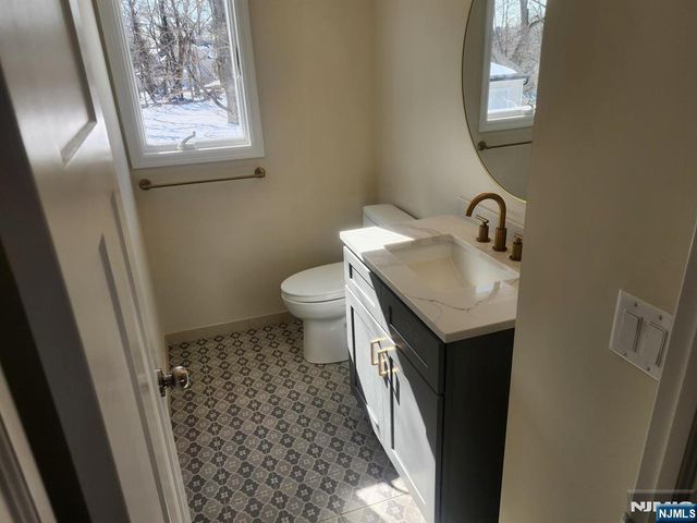 28 School Street, North Haledon, NJ 07508