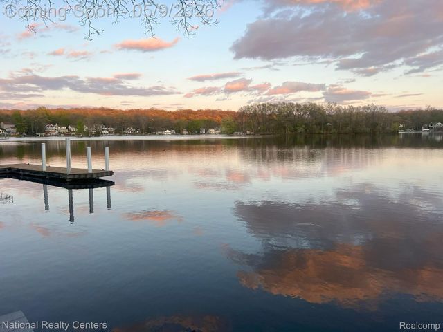 11505 Sunset Boulevard, Putnam Township, MI 48169