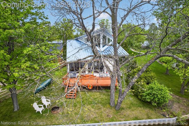 11505 Sunset Boulevard, Putnam Township, MI 48169