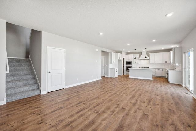 2084 Kestrel Drive, Shakopee, MN 55379