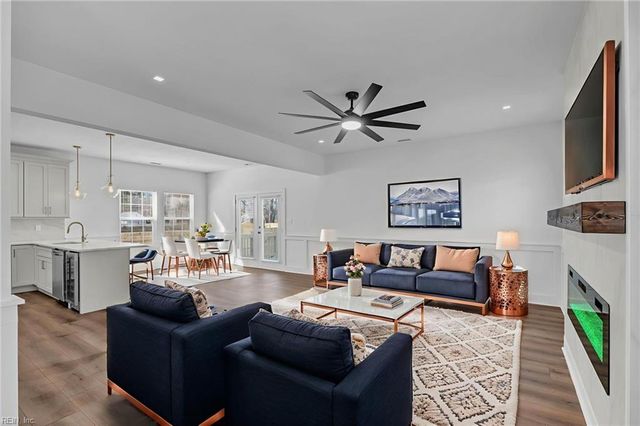 69 W Little Back River RD, Hampton, VA 23669