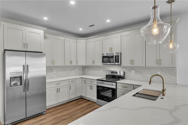 69 W Little Back River RD, Hampton, VA 23669