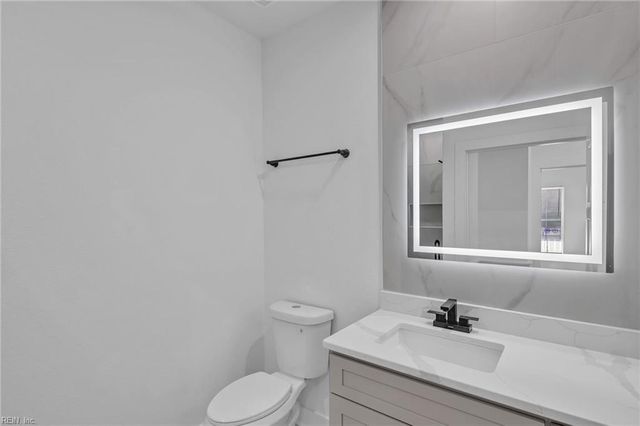 69 W Little Back River RD, Hampton, VA 23669