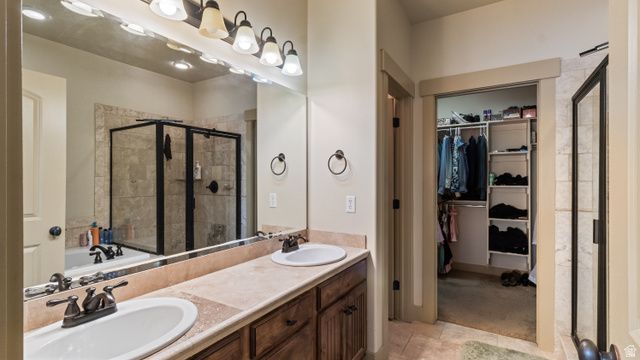 178 E BELLE GLENN CIR, Sandy, UT 84070