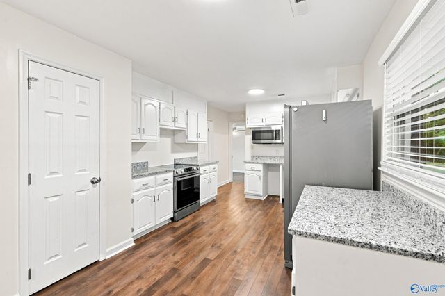 808 Rolan Gooch Road, Toney, AL 35773