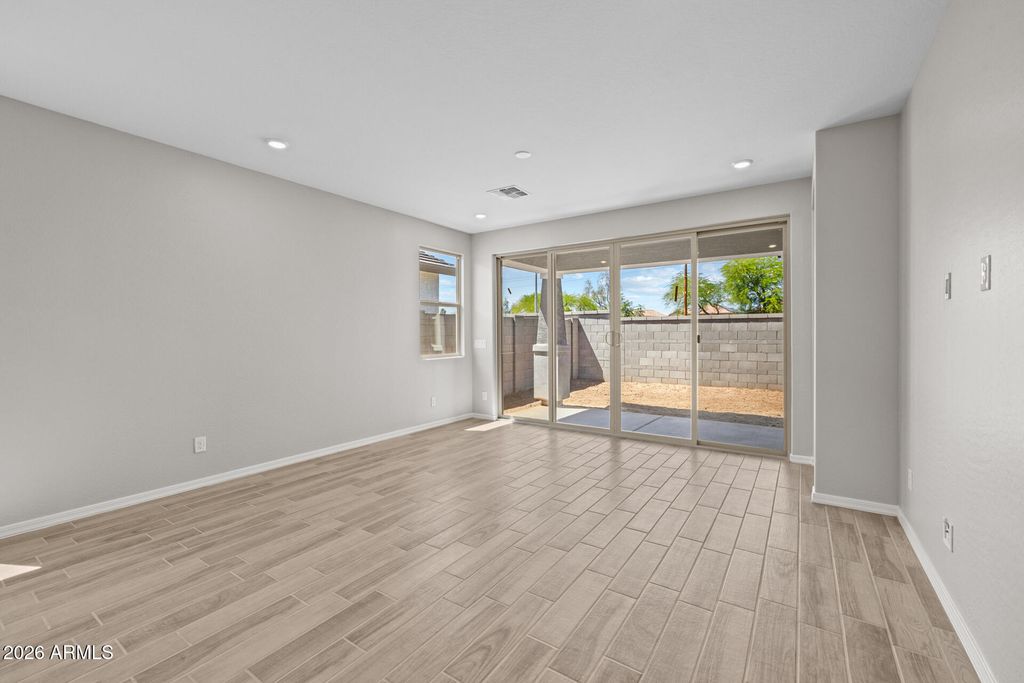 15784 W GEORGIA Drive W, Surprise, AZ 85379 — photo 4