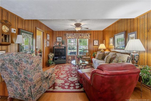 809 Southview Circle, Fayetteville, NC 28311
