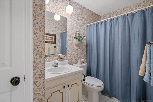 809 Southview Circle, Fayetteville, NC 28311