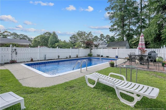 809 Southview Circle, Fayetteville, NC 28311