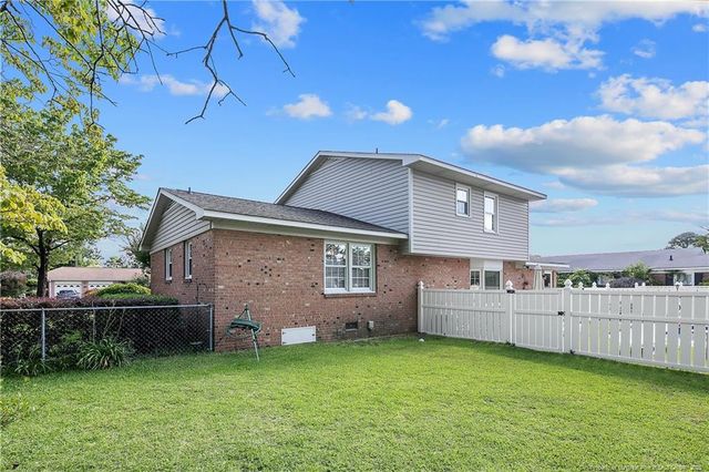 809 Southview Circle, Fayetteville, NC 28311
