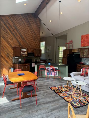 330 County Road 102, Eureka Springs, AR 72632