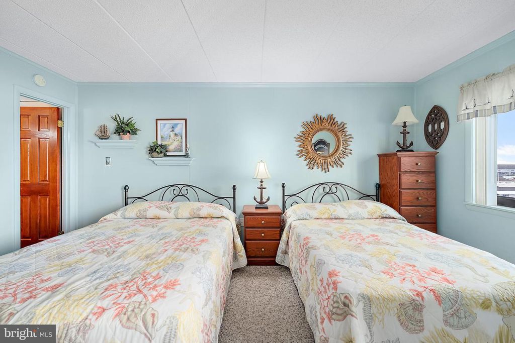 Image 13 of property listing at 2301 PHILADELPHIA AVE #406, Ocean City, MD 21842