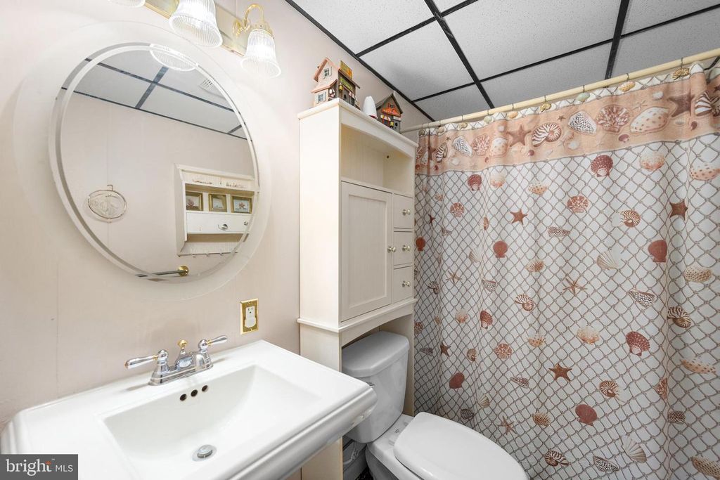Image 17 of property listing at 2301 PHILADELPHIA AVE #406, Ocean City, MD 21842