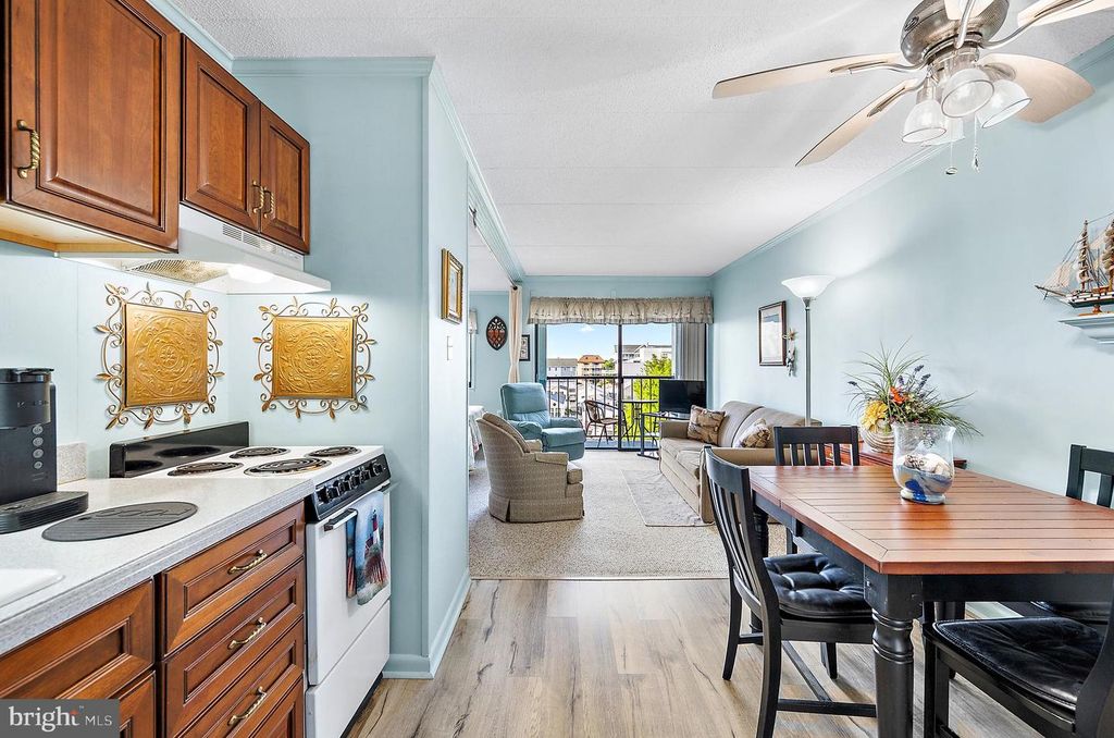 Image 5 of property listing at 2301 PHILADELPHIA AVE #406, Ocean City, MD 21842