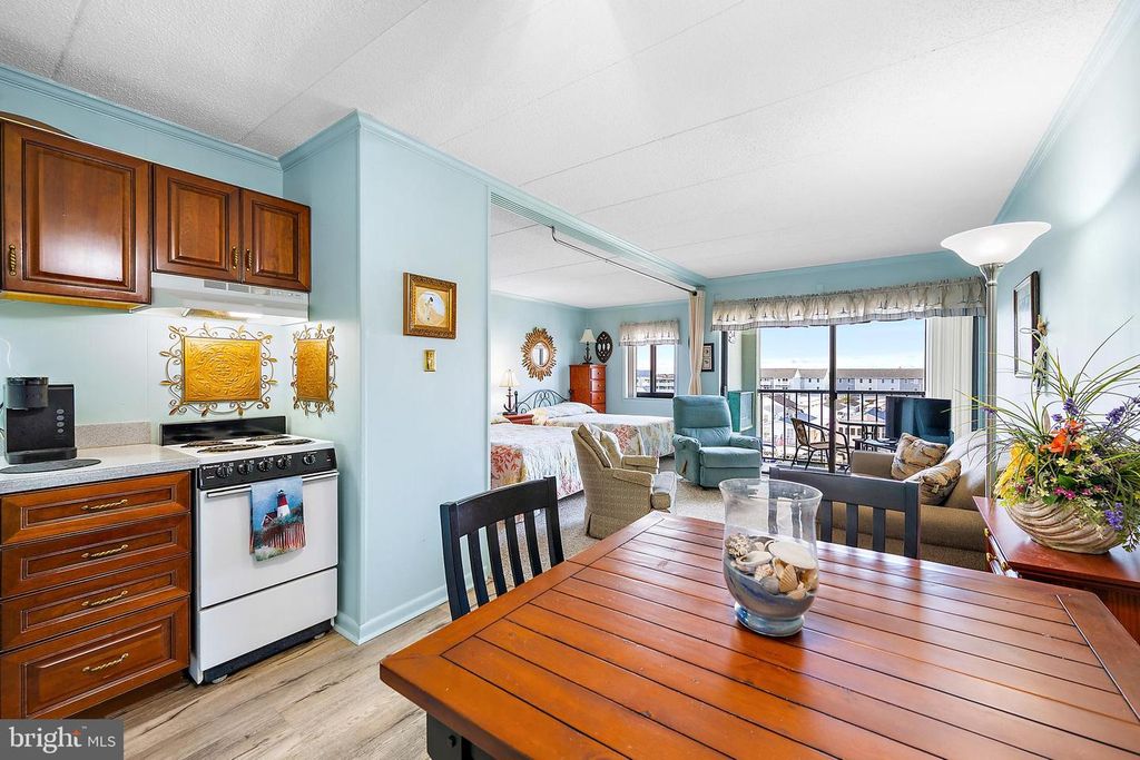 Image 7 of property listing at 2301 PHILADELPHIA AVE #406, Ocean City, MD 21842
