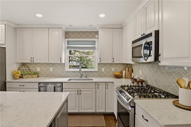 761 Ashview Drive, Winston-salem, NC 27103