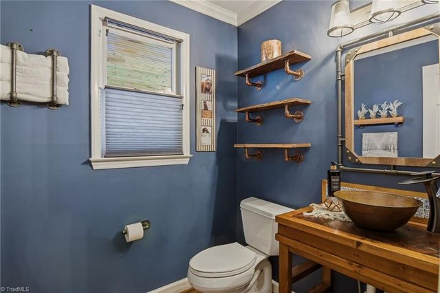 761 Ashview Drive, Winston-salem, NC 27103