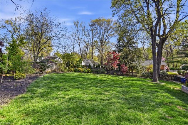 761 Ashview Drive, Winston-salem, NC 27103