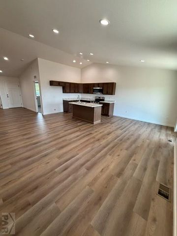 290 292 W Palomar Bay, Pueblo West, CO 81007