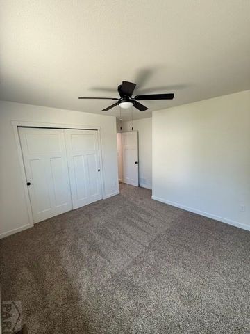 290 292 W Palomar Bay, Pueblo West, CO 81007