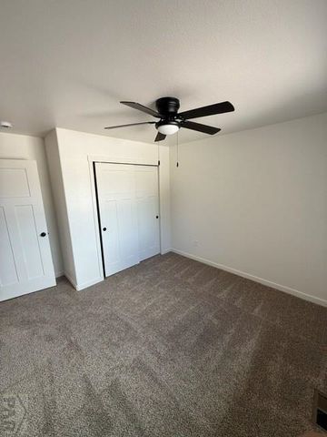 290 292 W Palomar Bay, Pueblo West, CO 81007