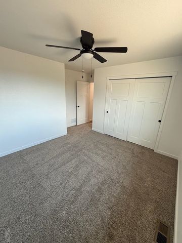 290 292 W Palomar Bay, Pueblo West, CO 81007