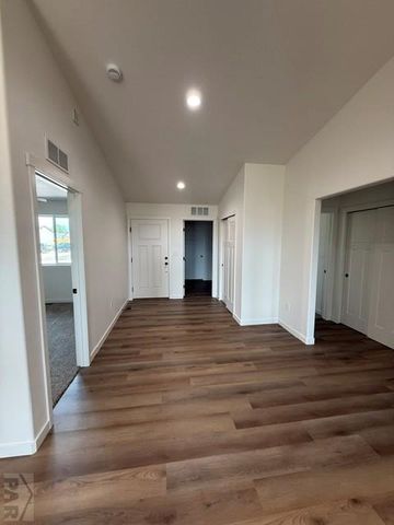 290 292 W Palomar Bay, Pueblo West, CO 81007