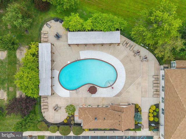 24 VIOLET CT, Marlton, NJ 08053