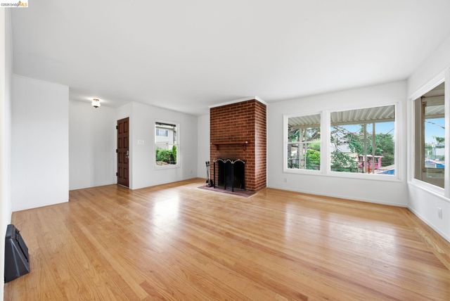 2135 173rd Avenue, Castro Valley, CA 94546