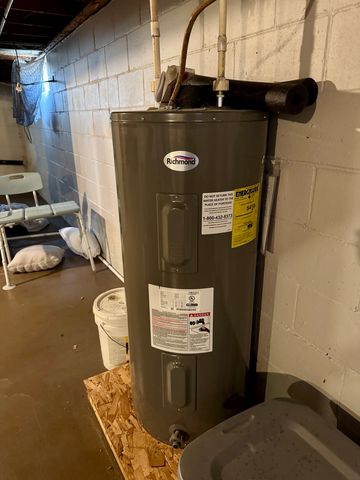 515 S PARK Street, Sheffield, IL 61361