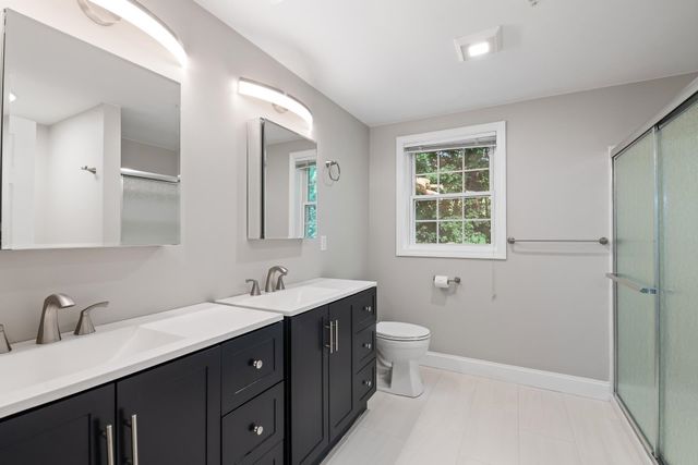 36 Georgetown Drive, Nashua, NH 03062