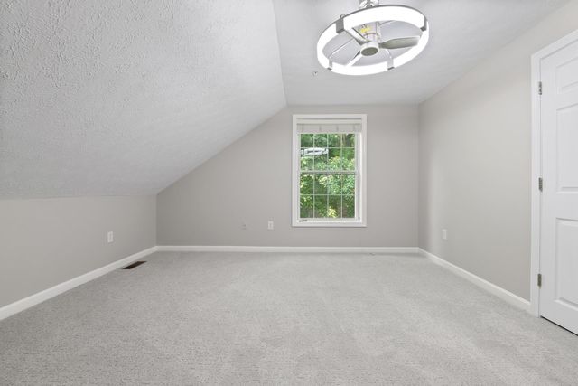 36 Georgetown Drive, Nashua, NH 03062