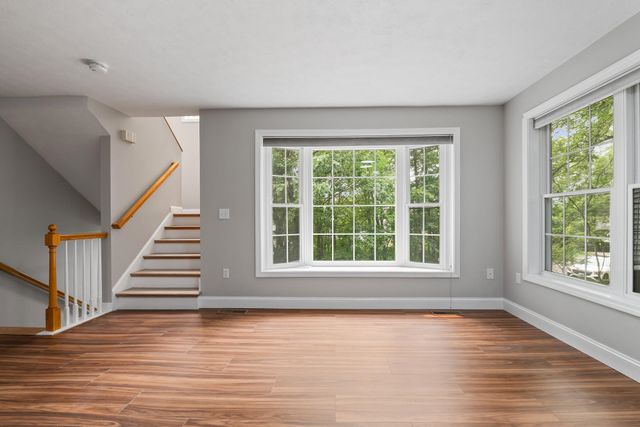 36 Georgetown Drive, Nashua, NH 03062