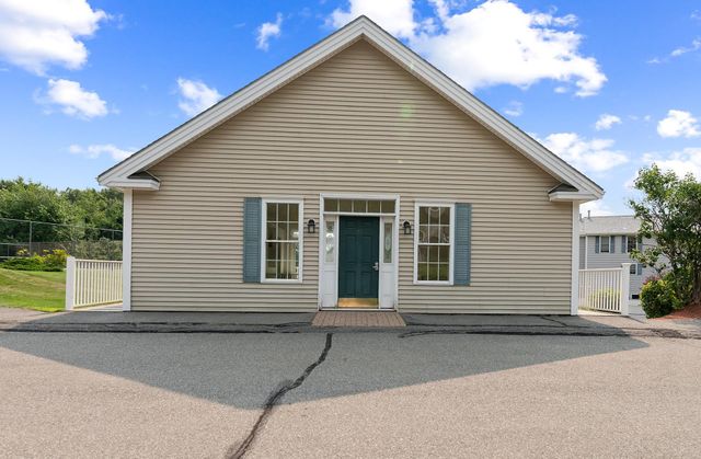 36 Georgetown Drive, Nashua, NH 03062