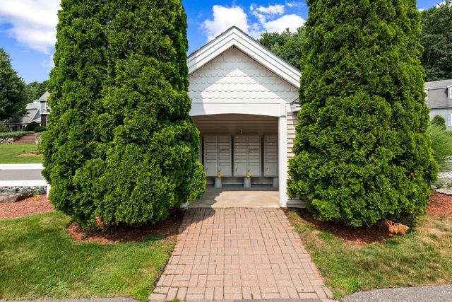 36 Georgetown Drive, Nashua, NH 03062
