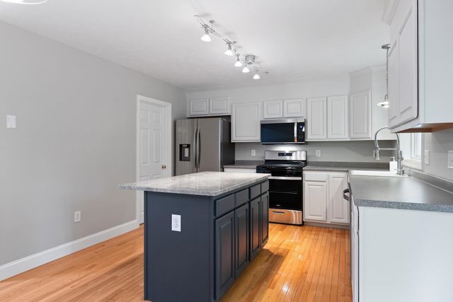 36 Georgetown Drive, Nashua, NH 03062
