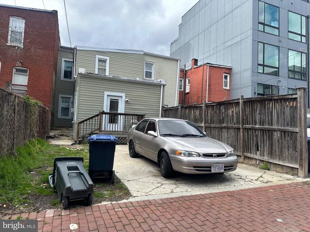 2225 12TH ST NW, Washington, DC 20009