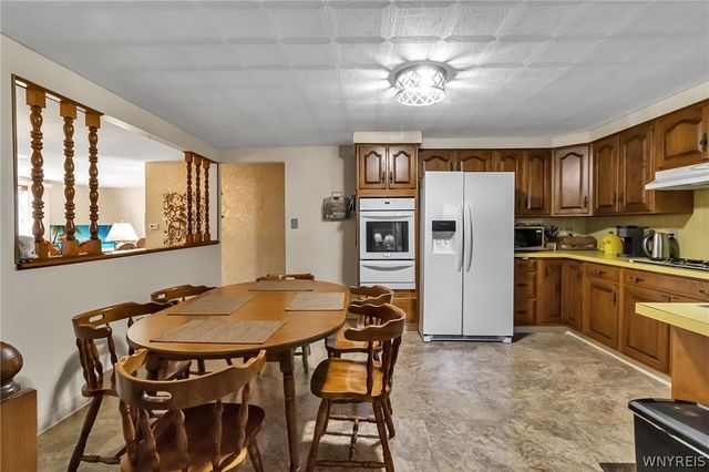 64 Campus Drive, West Seneca, NY 14224