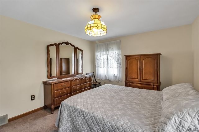 64 Campus Drive, West Seneca, NY 14224