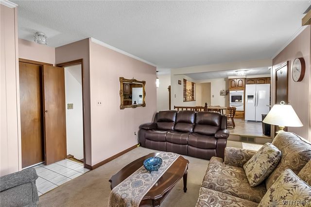 64 Campus Drive, West Seneca, NY 14224