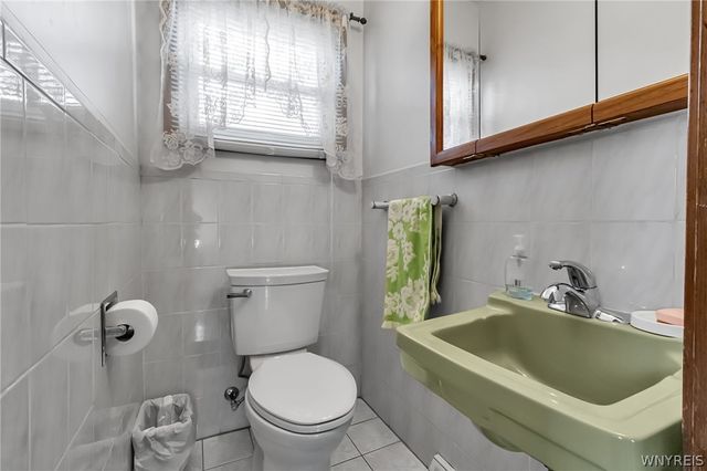 64 Campus Drive, West Seneca, NY 14224